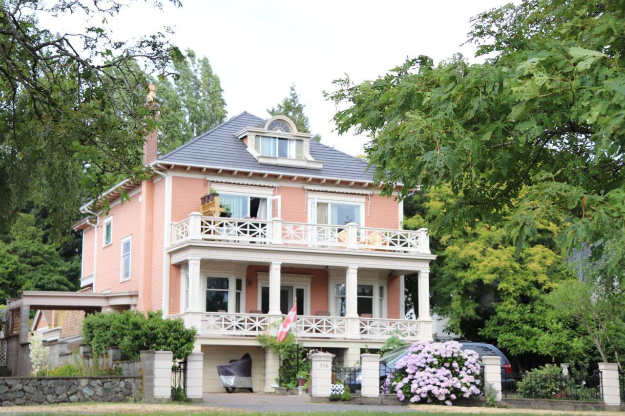 Lipton Place By Elegant Waterfront Esquimalt Exterior photo